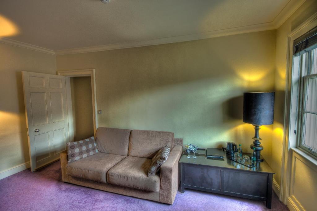 The Commercial Hotel Chester Room photo