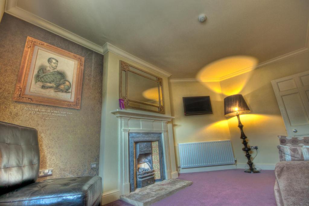The Commercial Hotel Chester Room photo