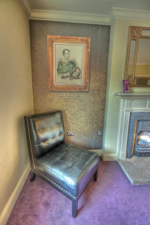 The Commercial Hotel Chester Room photo
