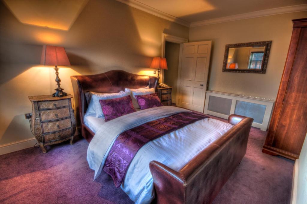 The Commercial Hotel Chester Room photo